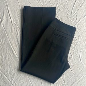 Express size 4s. Editor black Pinstrip